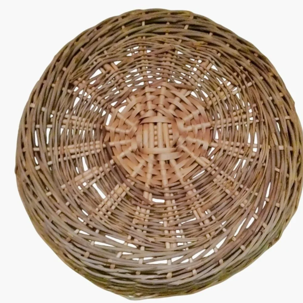 Round Wicker Basket Tray 15 inch Rustic Bread Fruit Holder
